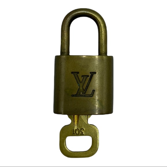 AUTHENTIC LOUIS VUITTON LOCK AND KEY #301 - Picture 4 of 5
